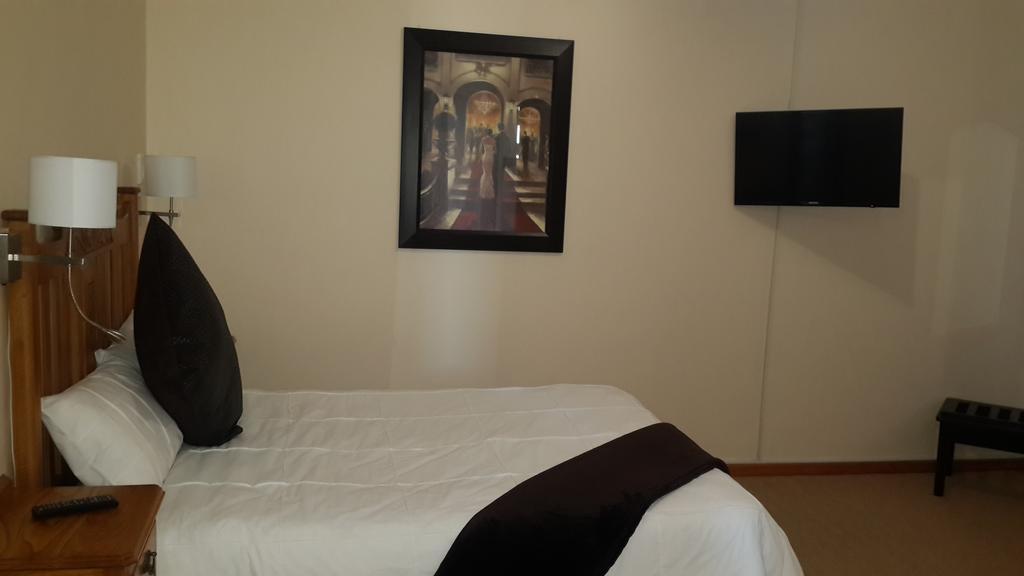 Victoria Hotel Bredasdorp Habitación foto