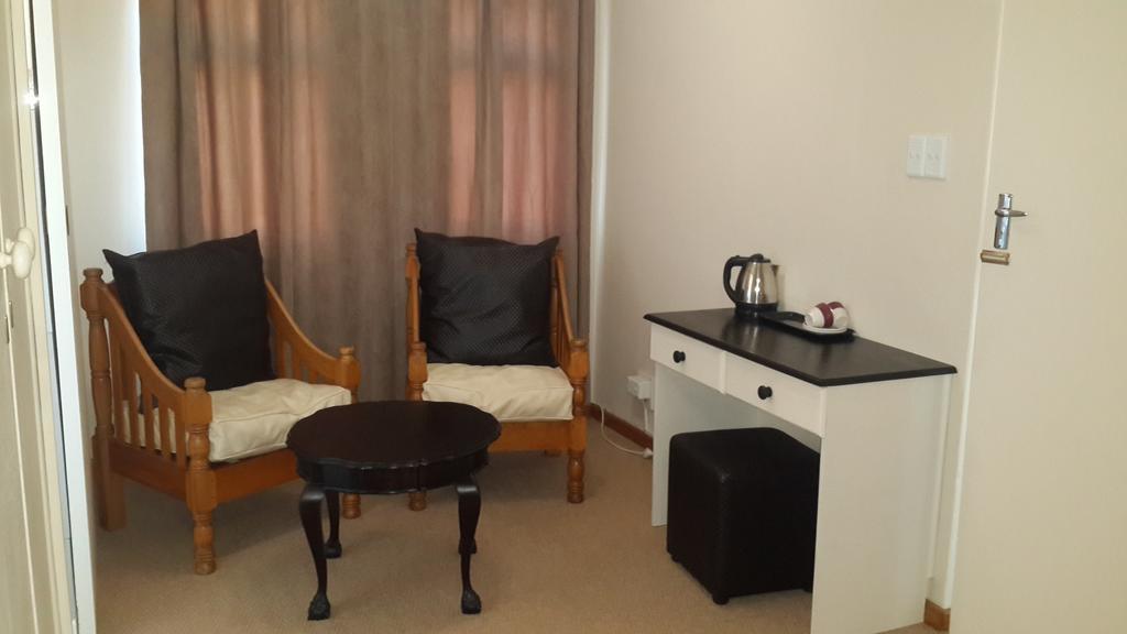 Victoria Hotel Bredasdorp Habitación foto